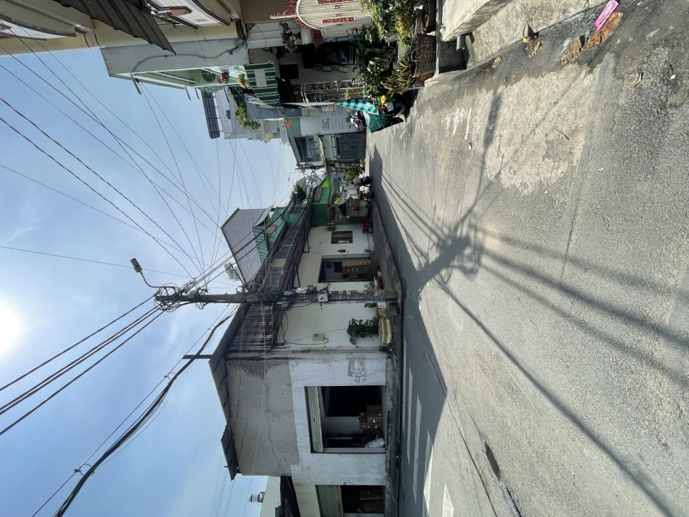 ĐẤT LỚN XÂY CHDV - GÓC 2MT - 12m x 20m - HẺM THÔNG...