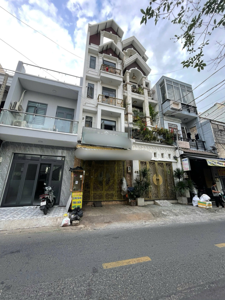 CHDV 5 TẦNG QUẬN BÌNH TÂN - VỊ TRÍ MTKD NGAY CÔNG VIÊN - 4mx20m - 10 PN