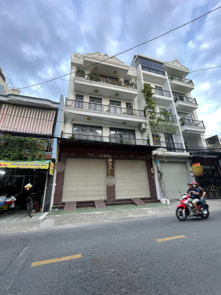 MTKD 4 TẦNG QUẬN BÌNH TÂN - 8m x 20m - VỊ TRÍ ĐẸP , NGAY CÔNG VIÊN