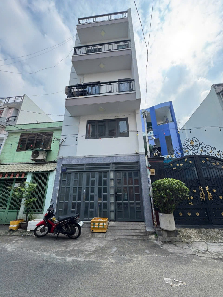 Nhà Đúc 5 Tầng Có Thang Máy - 17P - Thu nhập 65tr - Hẻm đẹp thông xe tải - 1/ Q.Tân Phú Giáp Q.11 & Tân Bình