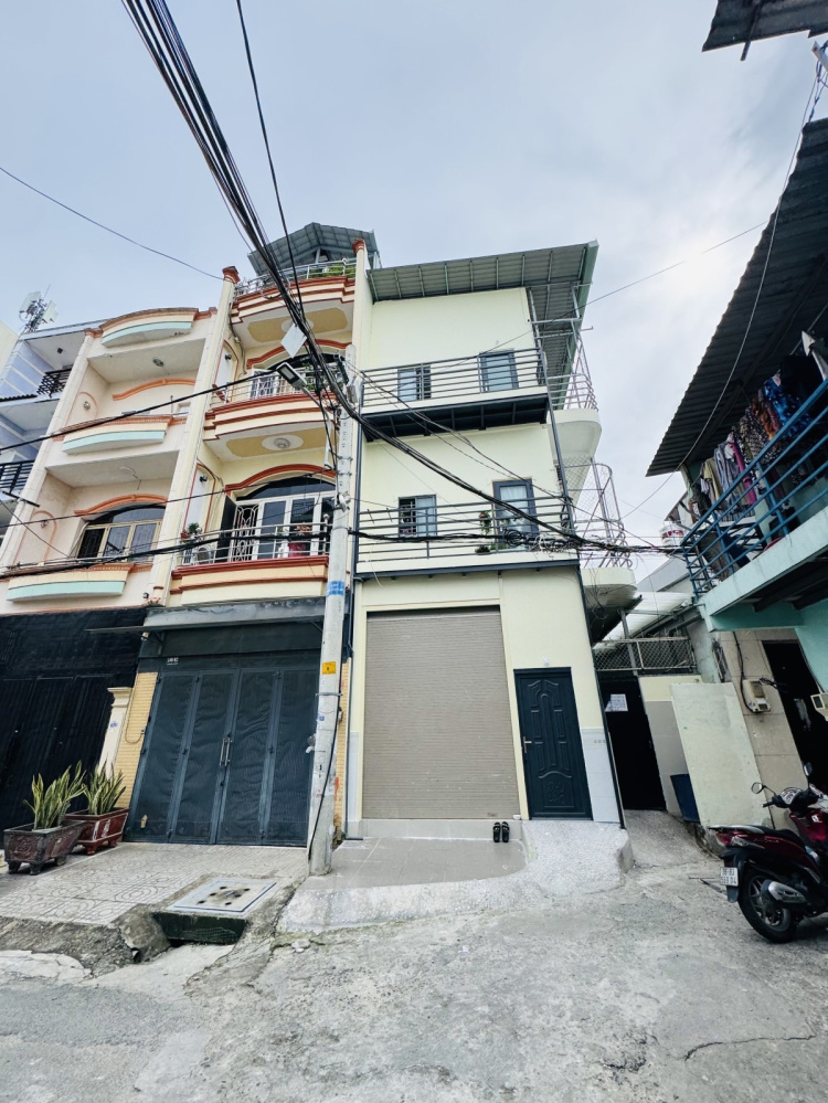 NHÀ 1/ ĐÚC 3 TẦNG - 6,4x17M - 17P - THU NHẬP 80Tr...
