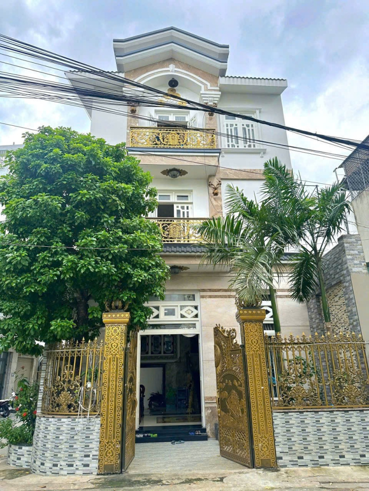 Biệt Thự Mini 3 Tầng - Góc 2MT - Khu celedon city...
