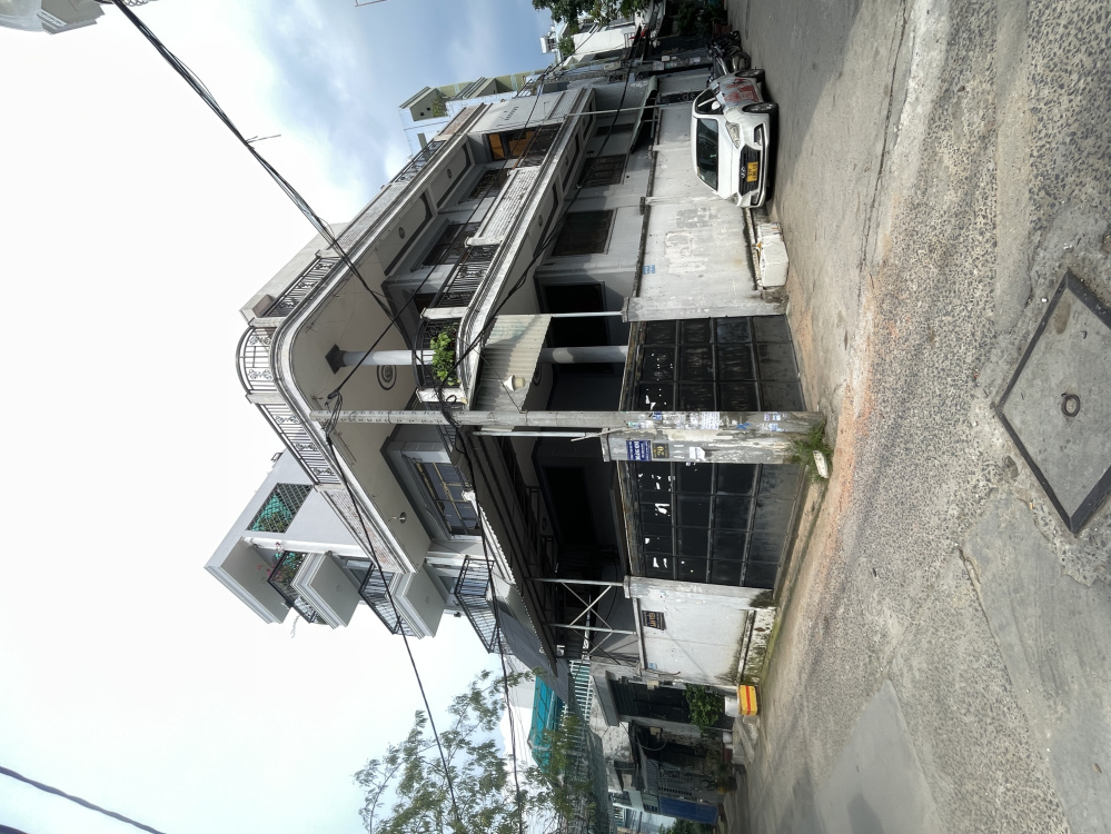 Bán Nhà Mặt Tiền 3,5 Tầng - 8x18 Ngay Chợ Gò Xoài...